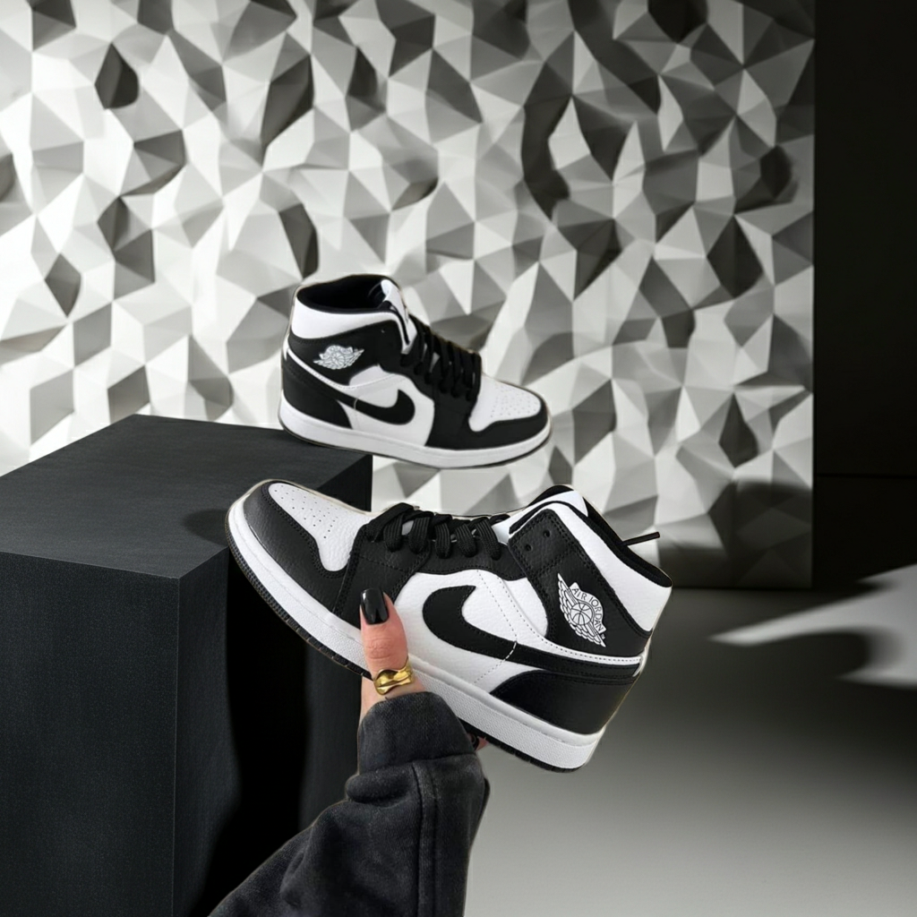 Air Jordan 1 Mid Women's 'Panda' – White/Black