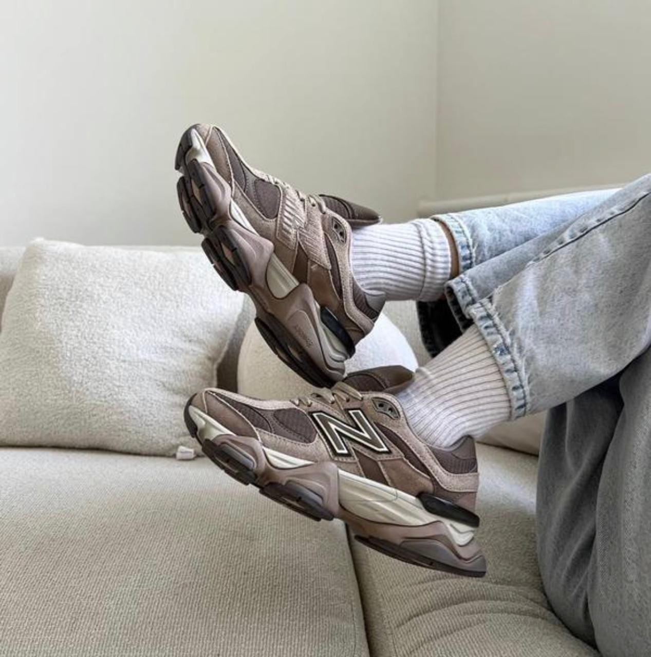 New Balance 9060 – Mushroom / Moonbeam / Driftwood (Taupe/Brown)