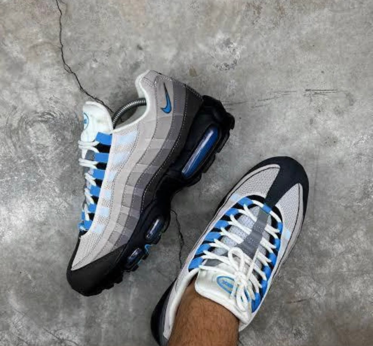 Nike Air Max 95 — White / Grey / Blue