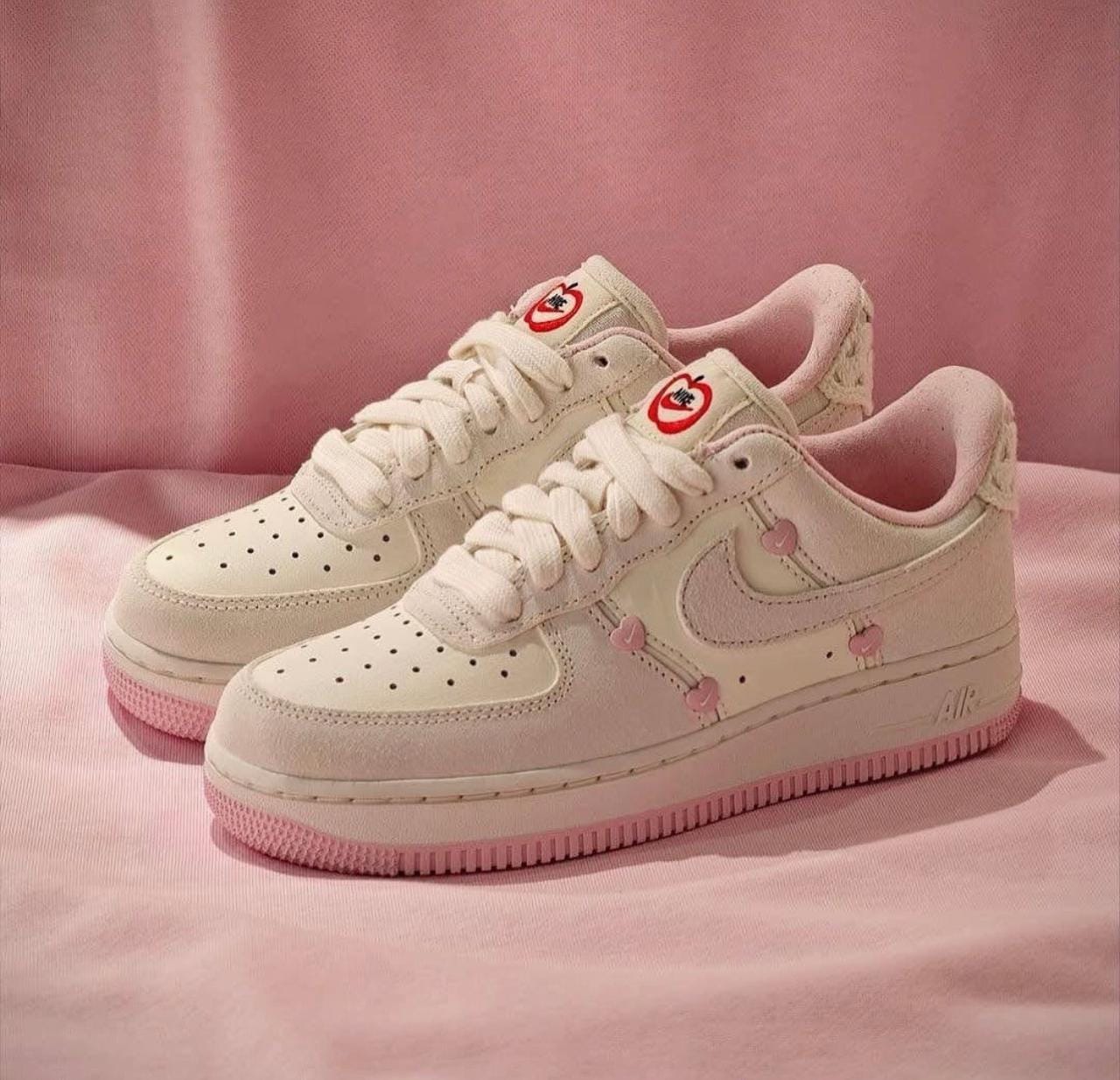 Nike Air Force 1 Low "Valentine's Day"
