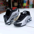 Nike Shox R4