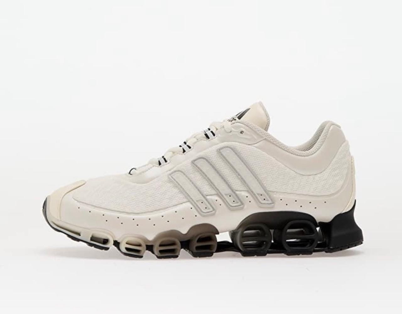 Adidas Climacool – Off White / Core Black (2025)