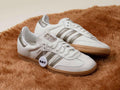 Adidas Samba OG – Cloud White / Silver Metallic / Gum