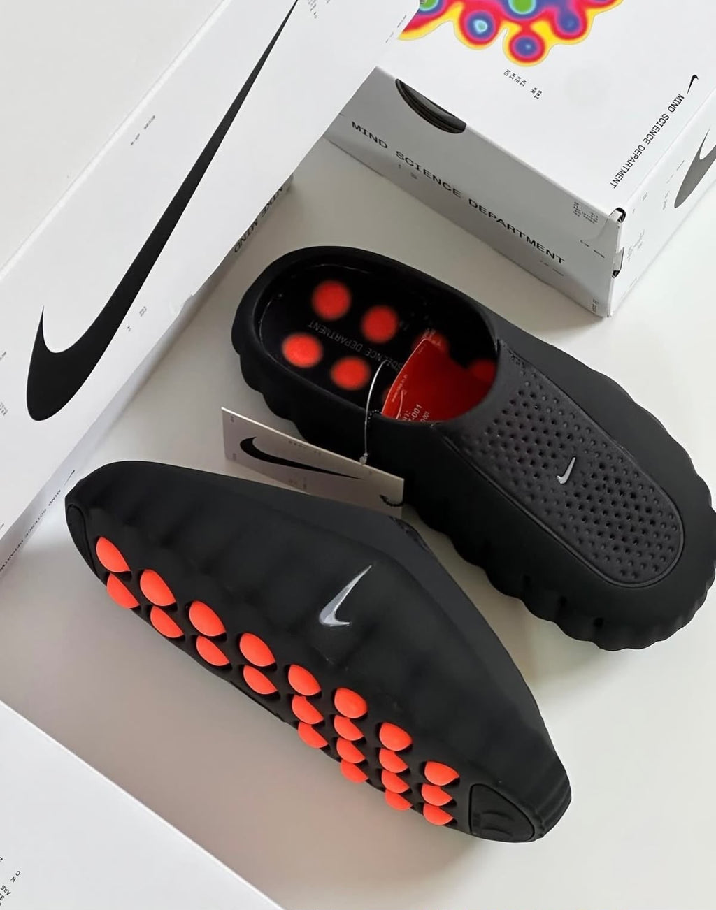 Nike Mind 001 – Black / Hyper Crimson / White / Chrome