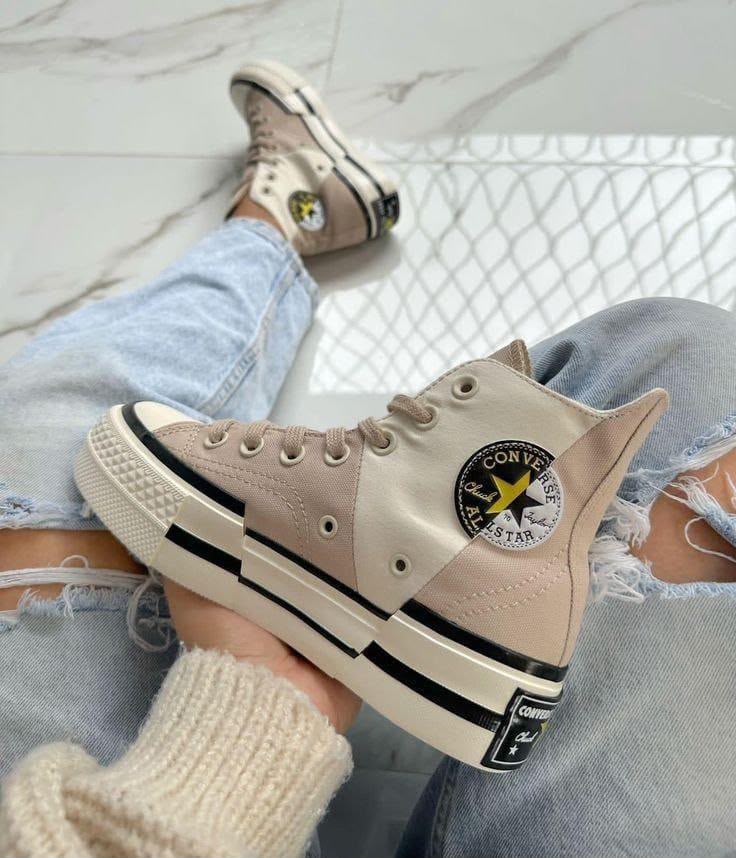 Converse Chuck 70 Plus High – Egret / Black