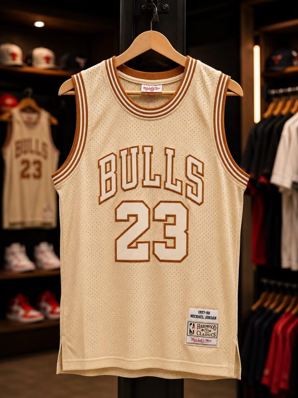 Mitchell & Ness Chicago Bulls '1997-98' Michael Jordan Jersey – Cream/Midas Gold