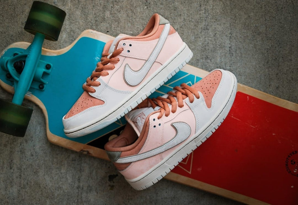 Nike SB Dunk Low Pro Premium 'Trocadéro Gardens' – Amber Brown/Guava Ice