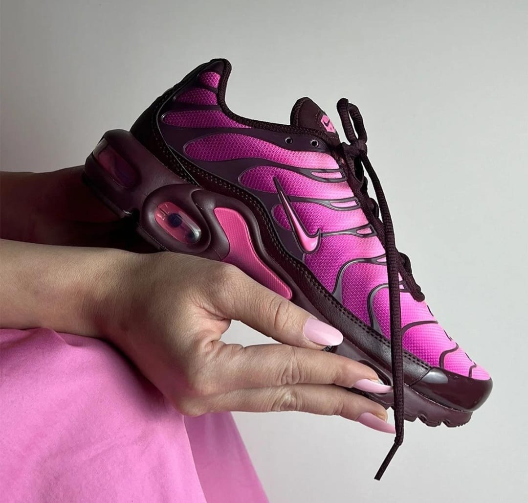 Nike Air Max Plus Women's 'Cactus Flower' – Burgundy Crush/Pink Spell
