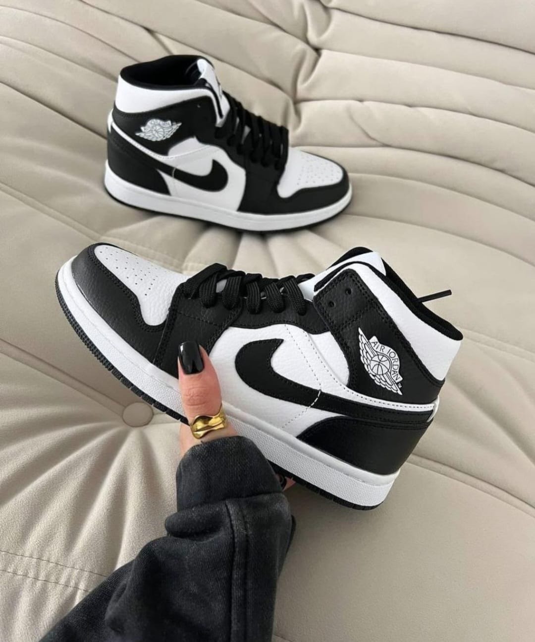 Air Jordan 1 Mid Women's 'Panda' – White/Black